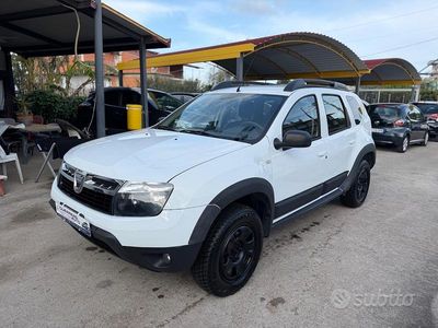 Usata Dacia Duster Lauréate 110 CV (80 kW) 2012 Bianco SUV