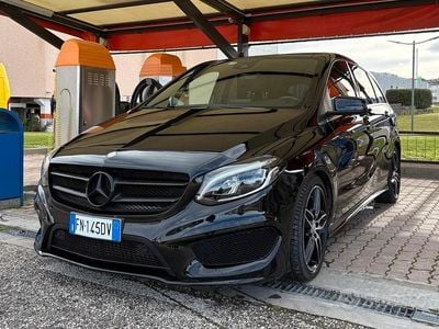 Usata Mercedes B180 Premium 108 CV (79 kW) 2018 Nero Monovolume