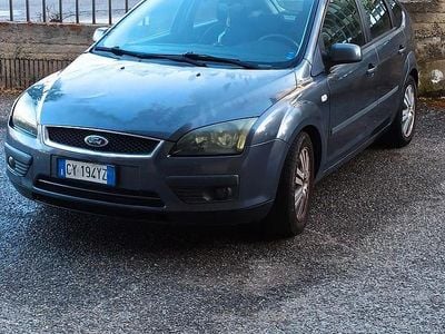 Usata Ford Focus 90 CV (66 kW) 2005 Grigio Berlina