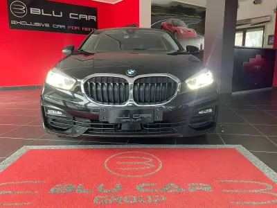 Usado BMW 116 Sport Line 116 CV (85 kW) 2022 Negro Utilitario