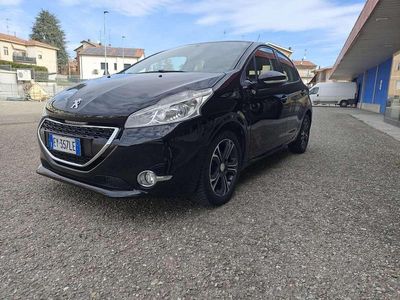 Usata Peugeot 208 Active 68 CV (50 kW) 2015 Utilitaria