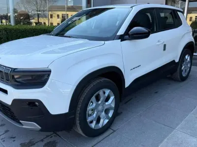 Nuova Jeep Avenger Altitude 101 CV (74 kW) 2025 Bianco SUV