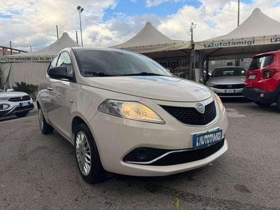 Usata Lancia Ypsilon Silver 69 CV (50 kW) 2018 Beige Utilitaria