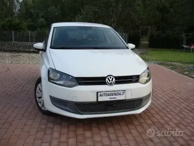 Usata VW Polo Comfortline 90 CV (66 kW) 2010 Bianco Utilitaria
