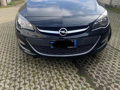 usata Opel Astra AstraSports Tourer 2.0 cdti Cosmo 165cv