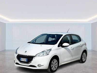 Begagnad Peugeot 208 Access 68 HK (50 kW) 2015 Vit Halvkombi