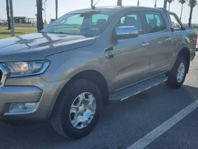 Usata Ford Ranger Limited 160 CV (117 kW) 2017 Grigio Pick-up