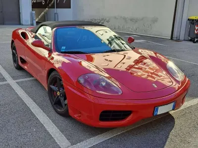 Usata Ferrari 360 400 CV (294 kW) 2004 Rosso Cabrio