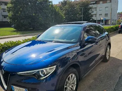 Usata Alfa Romeo Stelvio 190 CV (139 kW) 2019 Bluazzurro SUV