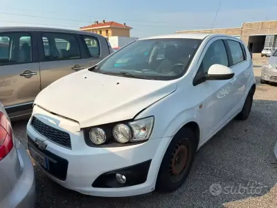 Usata Chevrolet Aveo LT 86 CV (63 kW) 2012 Bianco Berlina
