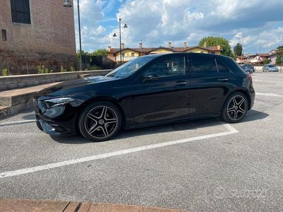 Usata Mercedes A180 AMG 136 CV (100 kW) 2023 Nero Berlina