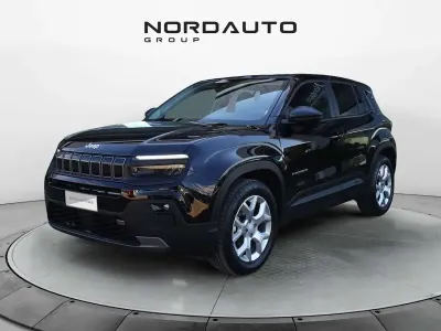 Usado Jeep Avenger Longitude 101 HP (74 kW) 2023 Preto SUV