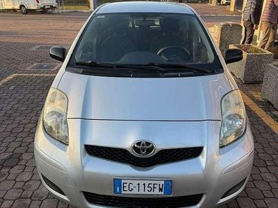 Usata Toyota Yaris 69 CV (50 kW) 2010 Berlina
