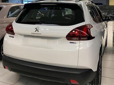 Usata Peugeot 2008 Active 82 CV (60 kW) 2017 Bianco SUV