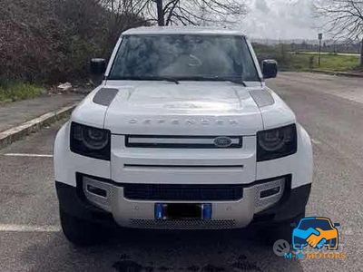 Usata Land Rover Defender SE Dynamic 200 CV (147 kW) 2023 Bianco SUV
