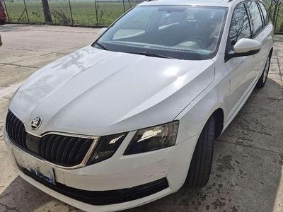 Usata Skoda Octavia 131 CV (96 kW) 2019 Bianco Station wagon