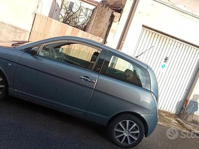Usata Lancia Ypsilon 69 CV (50 kW) 2008 Grigio Utilitaria