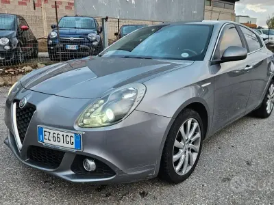 Gebraucht Alfa Romeo Giulietta Exclusive 105 PS (77 kW) 2015 Grau Kleinwagen