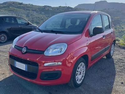 Usata Fiat Panda 69 CV (50 kW) 2017 Rosso Utilitaria