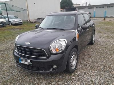 Usata Mini One Countryman Business 89 CV (65 kW) 2016 Verde SUV