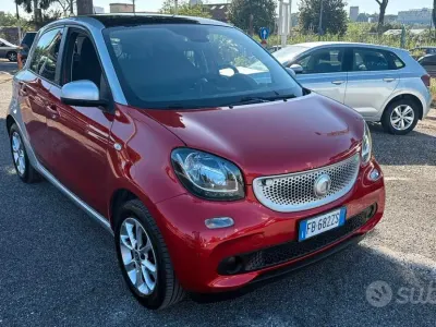 Usata Smart ForFour Passion 71 CV (52 kW) 2016 Rosso Utilitaria