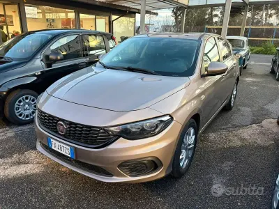 Usata Fiat Tipo Mirror 95 CV (69 kW) 2017 Beige Station wagon