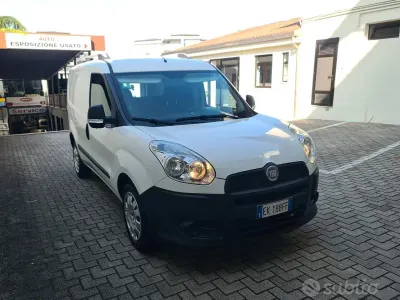Usata Fiat Doblò Active 120 CV (88 kW) 2011 Bianco Monovolume