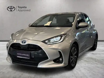 Usata Toyota Yaris Hybrid Trend 116 CV (85 kW) 2022 Argento Berlina