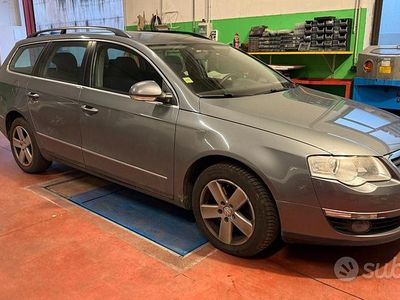 Usata VW Passat 105 CV (77 kW) 2008 Grigio Station wagon