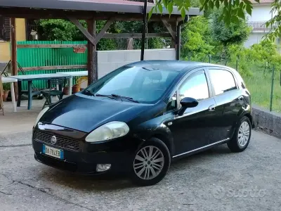 Usata Fiat Grande Punto 75 CV (55 kW) 2006 Nero Utilitaria