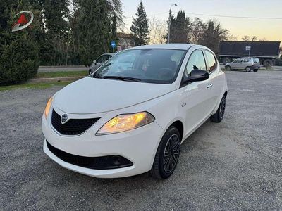 Usata Lancia Ypsilon S 69 CV (50 kW) 2023 Bianco Utilitaria