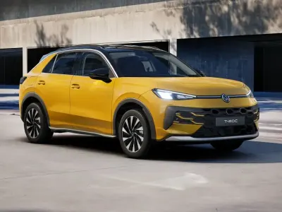 Nuova VW T-Roc Life 115 CV (84 kW) 2026 Canary yellow nero SUV