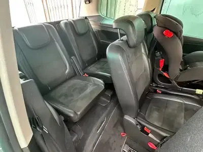 Begagnad VW Sharan 140 HK (102 kW) 2012 Grå Minibuss