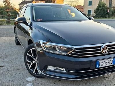 Usata VW Passat 150 CV (110 kW) 2019 Grigio Station wagon