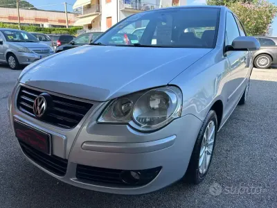 Usata VW Polo Sportline 80 CV (58 kW) 2009 Grigio Utilitaria