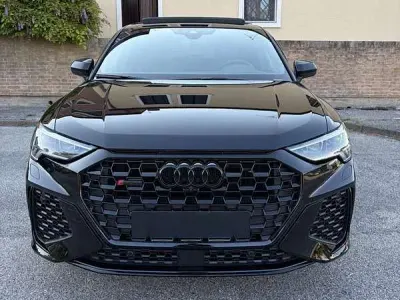 Usata Audi RS Q3 Sportback Ambiente 400 CV (294 kW) 2024 Nero SUV