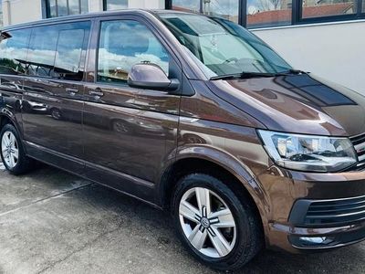 Usata VW Caravelle Comfortline 149 CV (109 kW) 2018 Marrone Monovolume