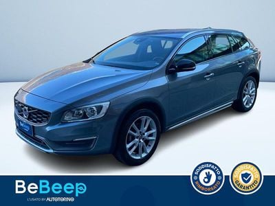 Usata Volvo V60 CC Momentum 190 CV (139 kW) 2016 Argento metallizzato Station wagon