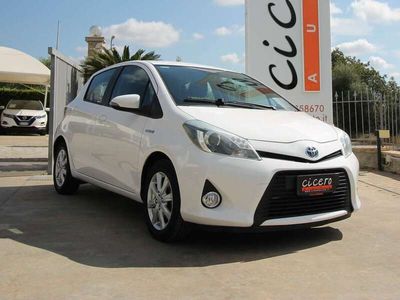 usata Toyota Yaris Hybrid 