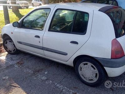Usata Renault Clio II 2001 Bianco Utilitaria