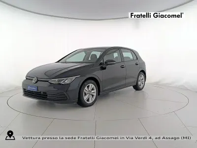 Usata VW Golf VII Life 110 CV (80 kW) 2021 Nero Utilitaria