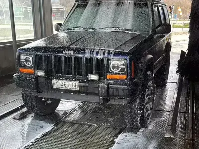 Usata Jeep Cherokee Sport 116 CV (85 kW) 1998 Bluazzurro SUV