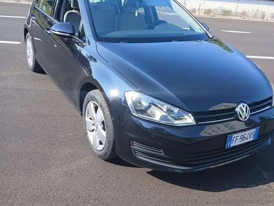 Usata VW Golf VII Highline 105 CV (77 kW) 2013 Berlina