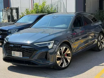 Usata Audi e-tron Sportback S-Line 158 kW (215 CV) 2023 Blu/azzurro SUV