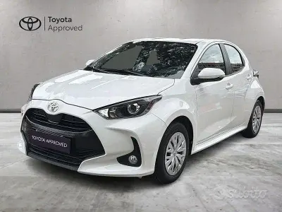 Usata Toyota Yaris Active 72 CV (52 kW) 2023 Bianco Utilitaria