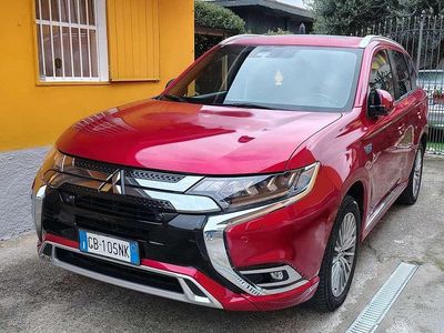 Usata Mitsubishi Outlander P-HEV 135 CV (99 kW) 2020 SUV