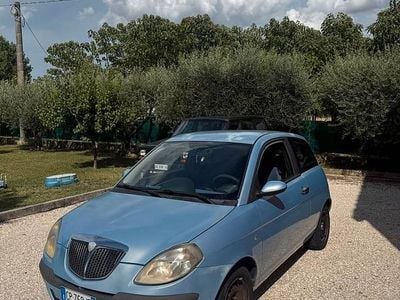 Begagnad Lancia Ypsilon 70 HK (51 kW) 2004 Halvkombi