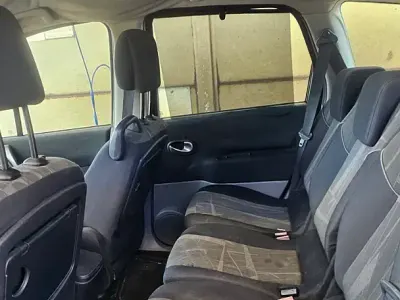 Usata Renault Scenic E-Tech 130 CV (95 kW) 2005 Grigio Station wagon