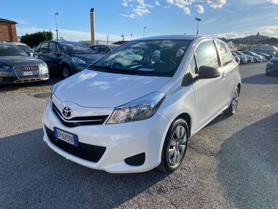 usata Toyota Yaris 1.0 3 porte Active NEOPATENTATI