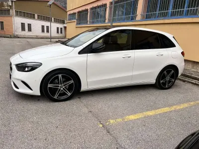 Usata Mercedes B180 116 CV (85 kW) 2022 Utilitaria